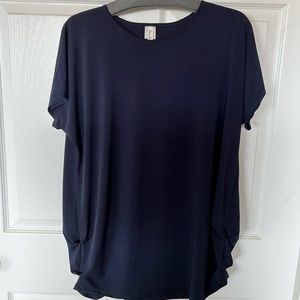 Boom Boom brand Black blouse Size 1X Has flutter sleeves